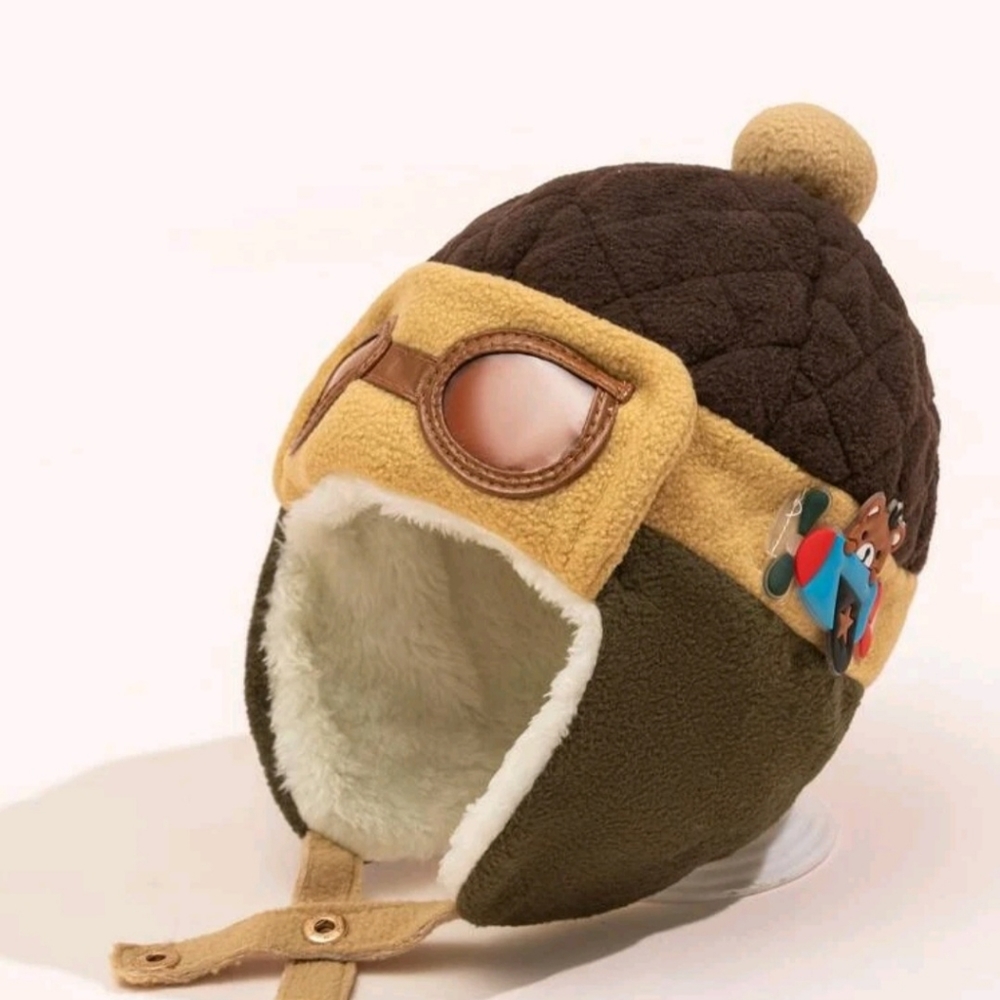 Baby pilot hat